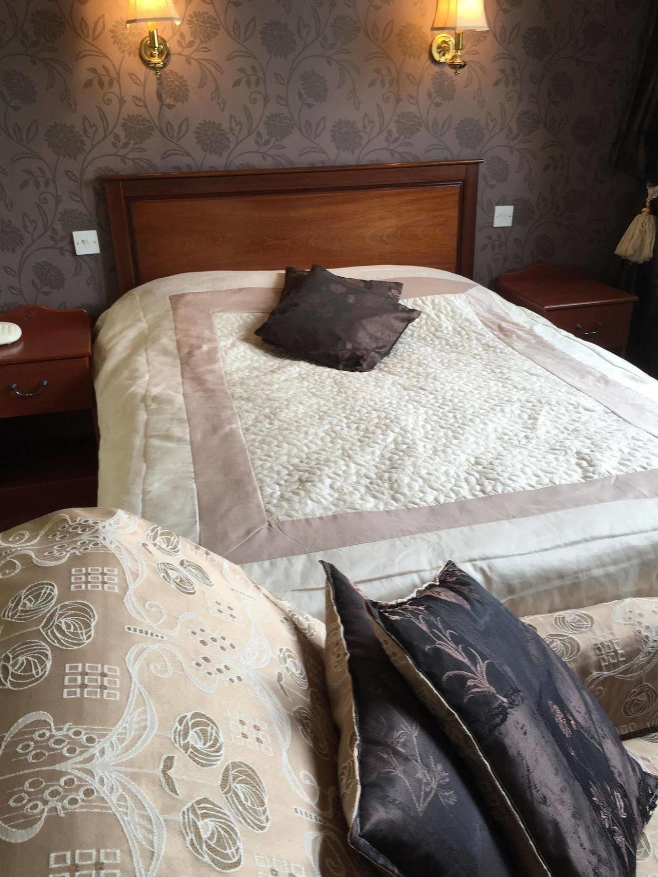 Station Hotel Ashbourne  Zewnętrze zdjęcie