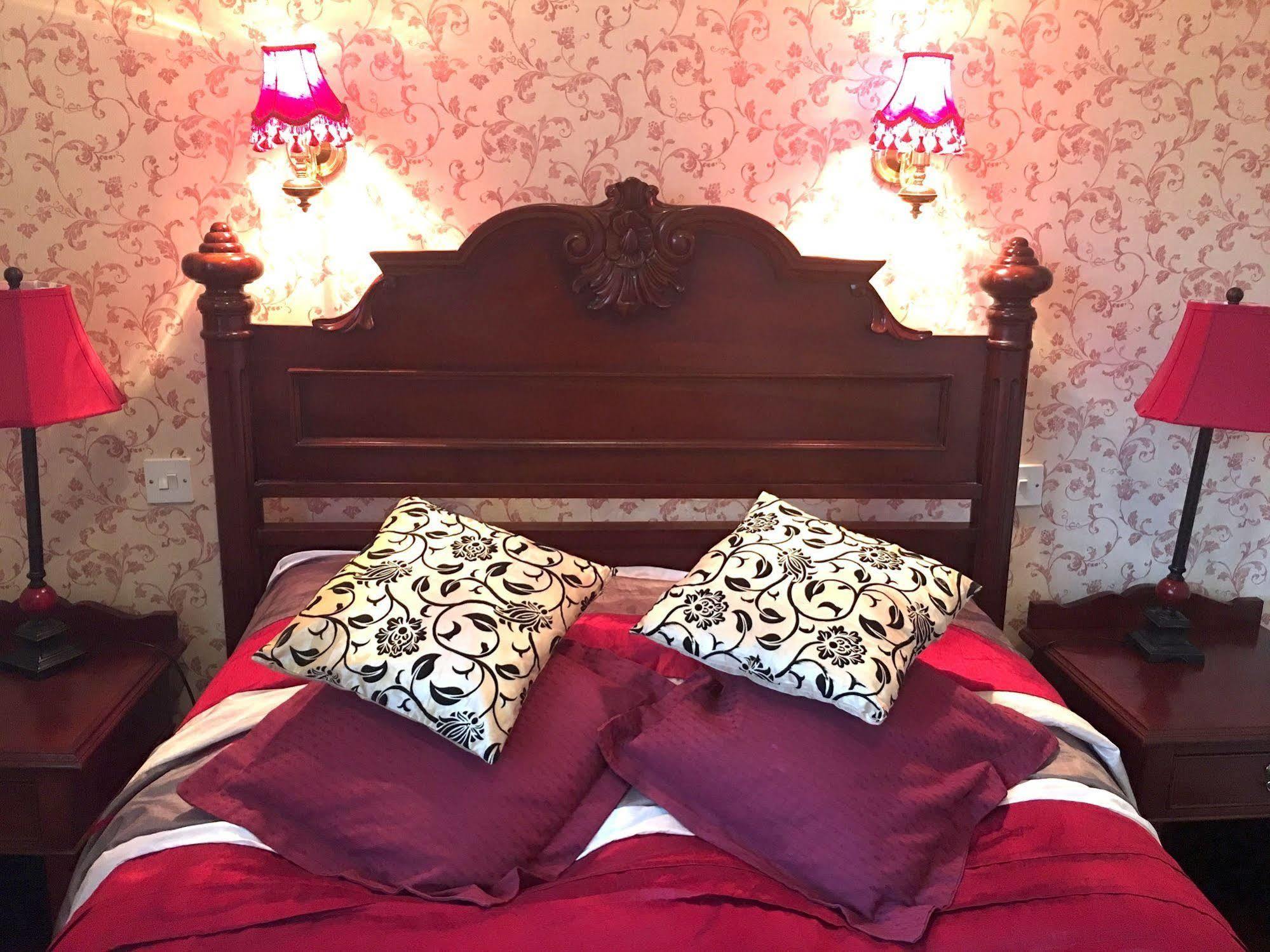 Station Hotel Ashbourne  Zewnętrze zdjęcie